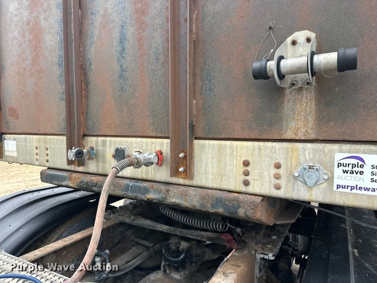 image for item FK1774 2008 Transcraft  flatbed trailer