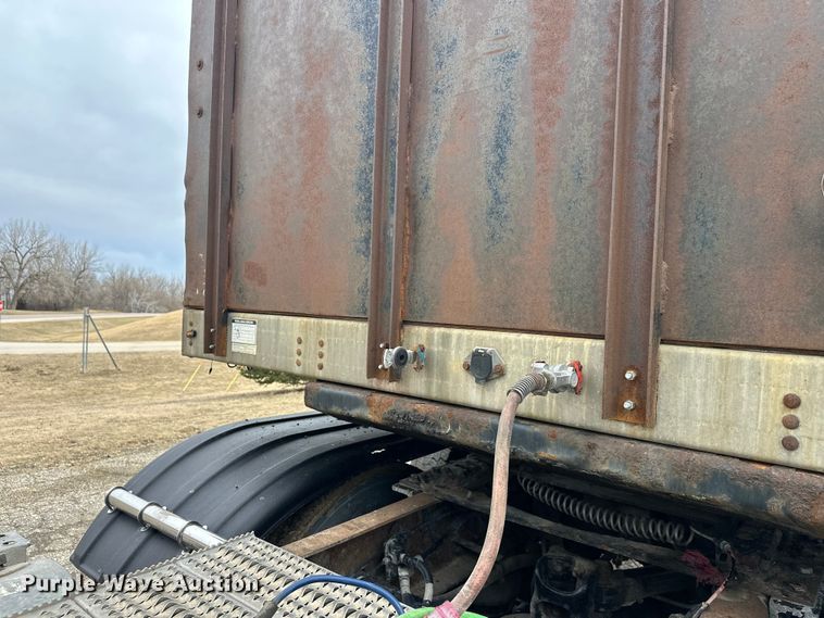 image for item FK1774 2008 Transcraft  flatbed trailer