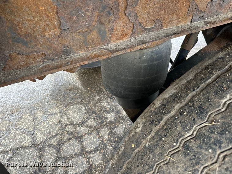 image for item FK1774 2008 Transcraft  flatbed trailer