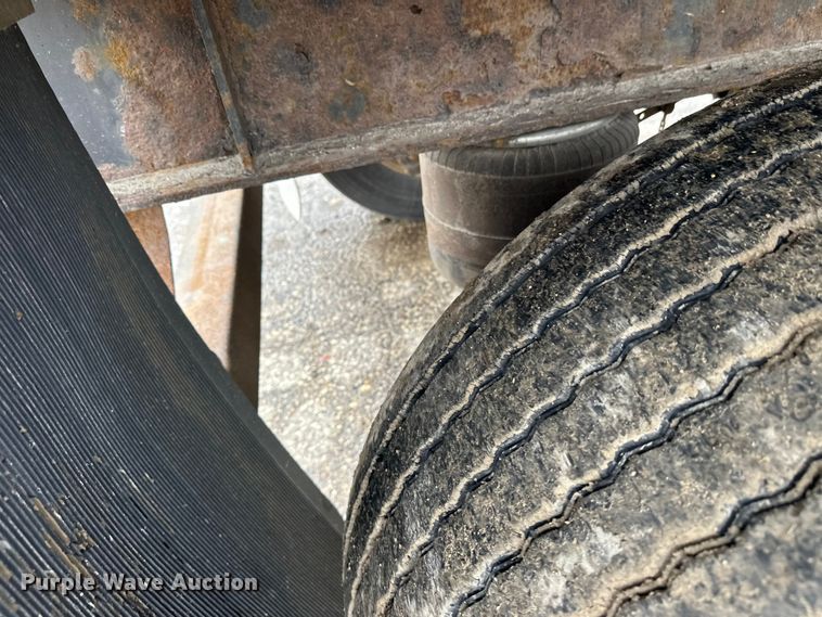 image for item FK1774 2008 Transcraft  flatbed trailer