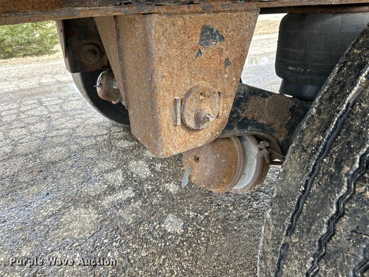 image for item FK1774 2008 Transcraft  flatbed trailer