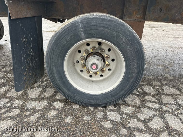 image for item FK1774 2008 Transcraft  flatbed trailer