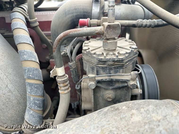 image for item FK1779 2003 International 9400i semi truck