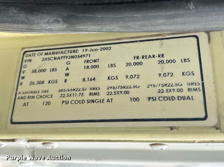 image for item FK1779 2003 International 9400i semi truck