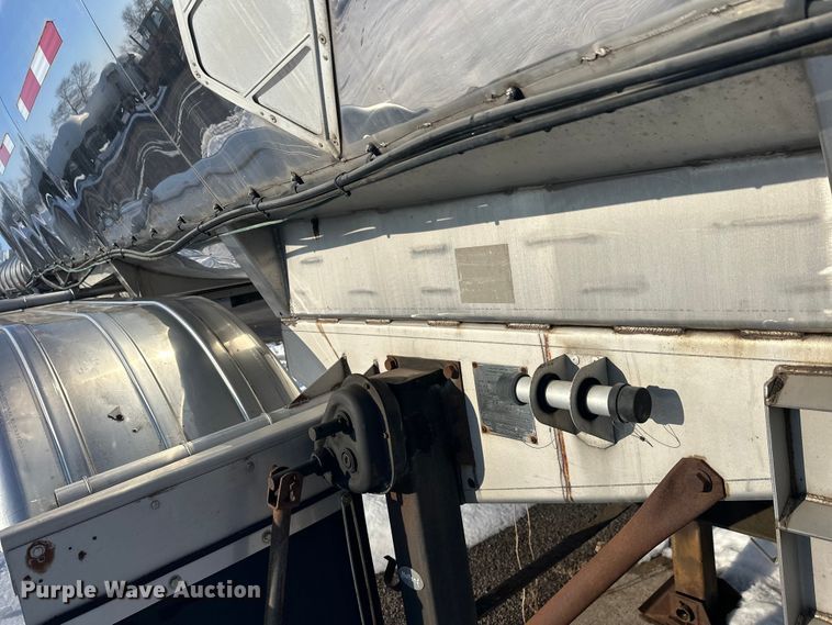 image for item FK1813 1991 Brenner tank trailer