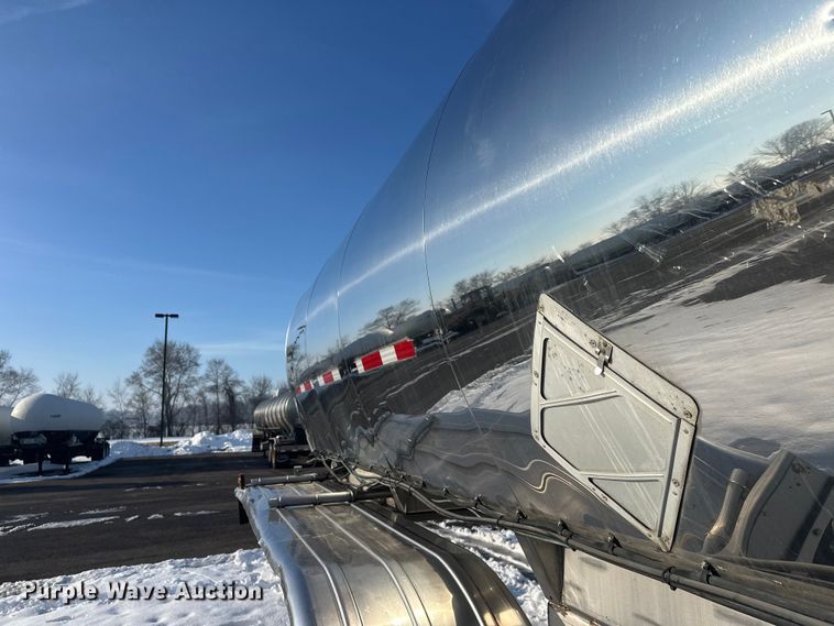 image for item FK1813 1991 Brenner tank trailer