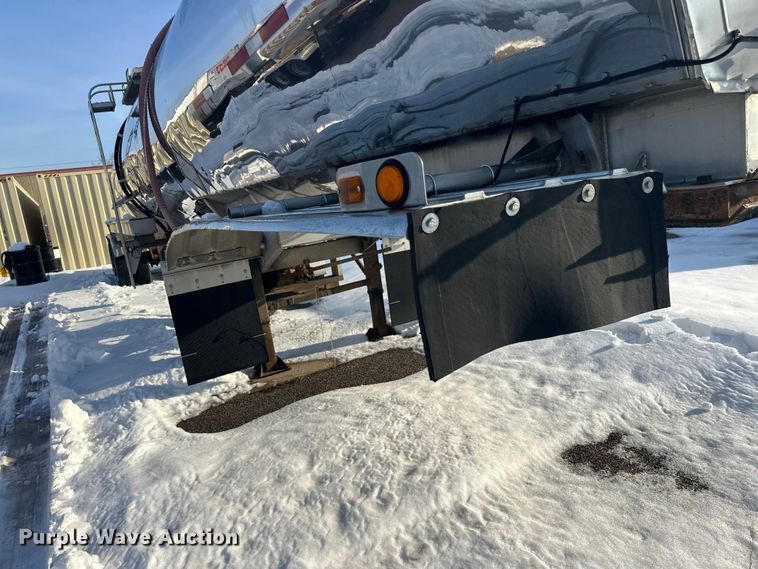 image for item FK1813 1991 Brenner tank trailer