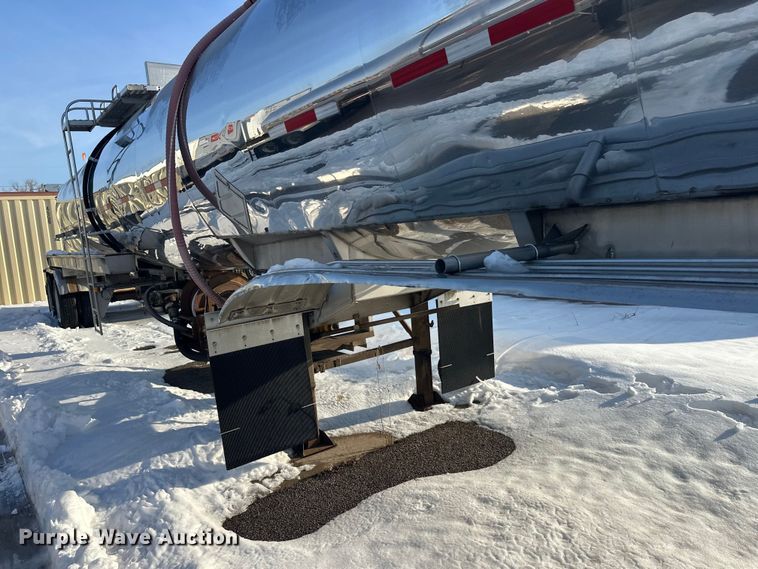 image for item FK1813 1991 Brenner tank trailer