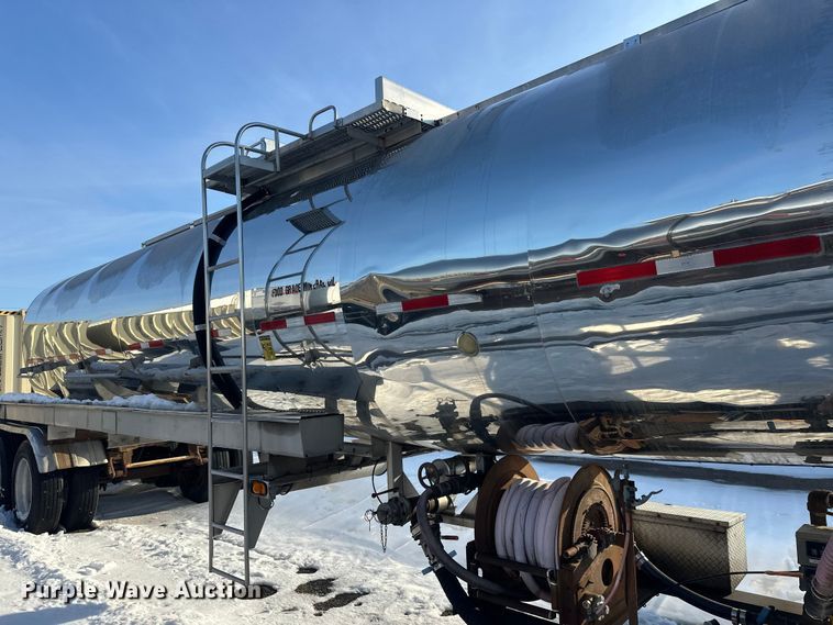 image for item FK1813 1991 Brenner tank trailer