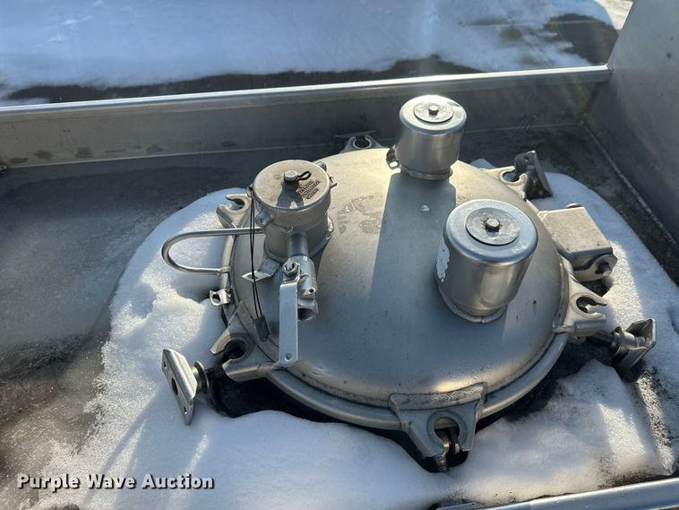 image for item FK1813 1991 Brenner tank trailer