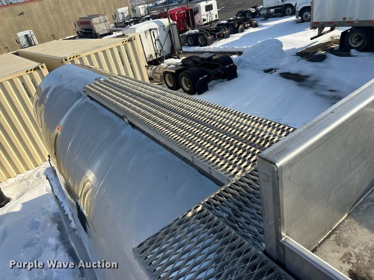 image for item FK1813 1991 Brenner tank trailer