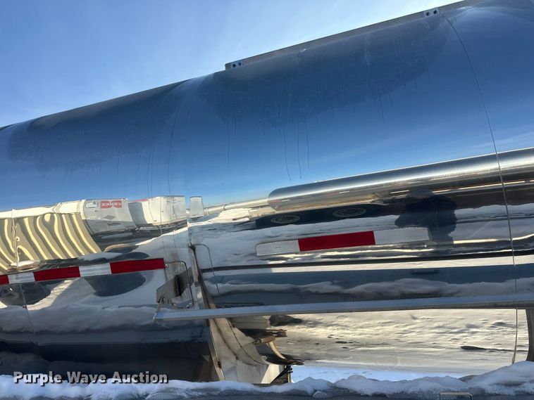 image for item FK1813 1991 Brenner tank trailer