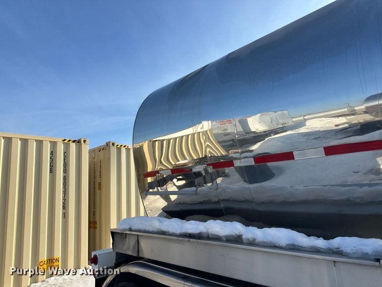 image for item FK1813 1991 Brenner tank trailer