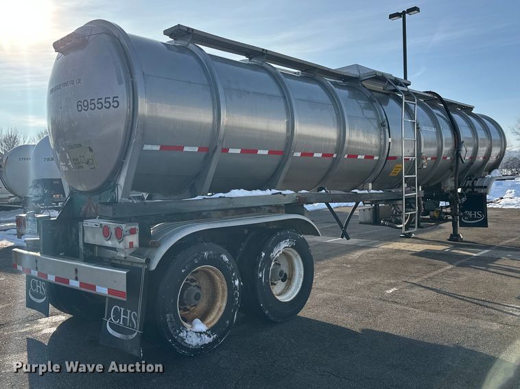 image for item FK1814 1969 Fruehauf tank trailer