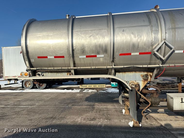 image for item FK1814 1969 Fruehauf tank trailer