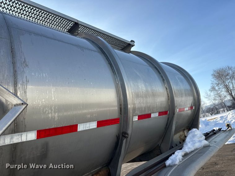 image for item FK1814 1969 Fruehauf tank trailer