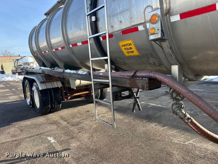 image for item FK1814 1969 Fruehauf tank trailer