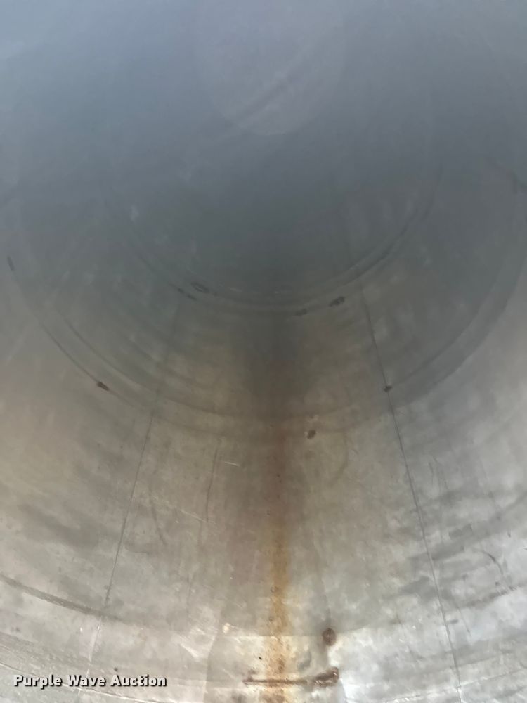 image for item FK1814 1969 Fruehauf tank trailer