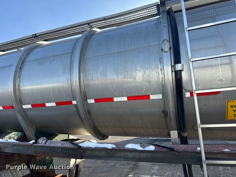 image for item FK1814 1969 Fruehauf tank trailer