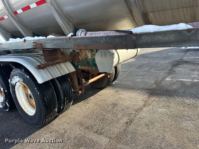 image for item FK1814 1969 Fruehauf tank trailer