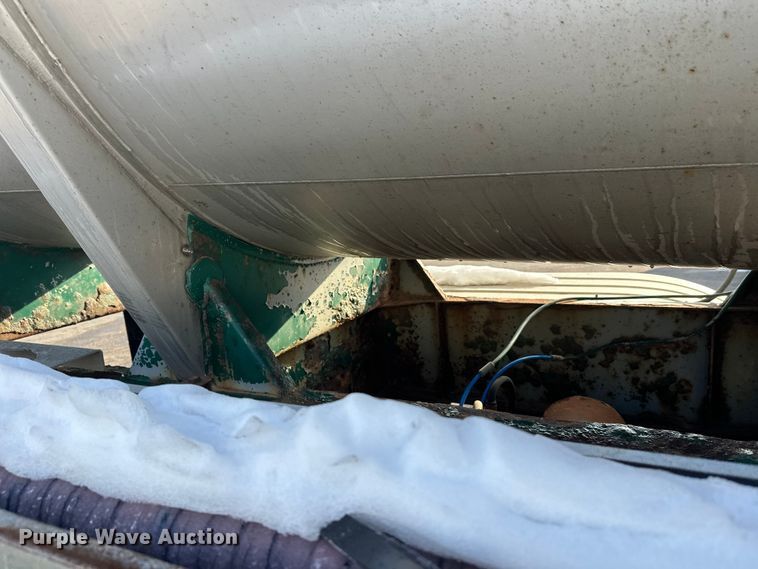 image for item FK1814 1969 Fruehauf tank trailer