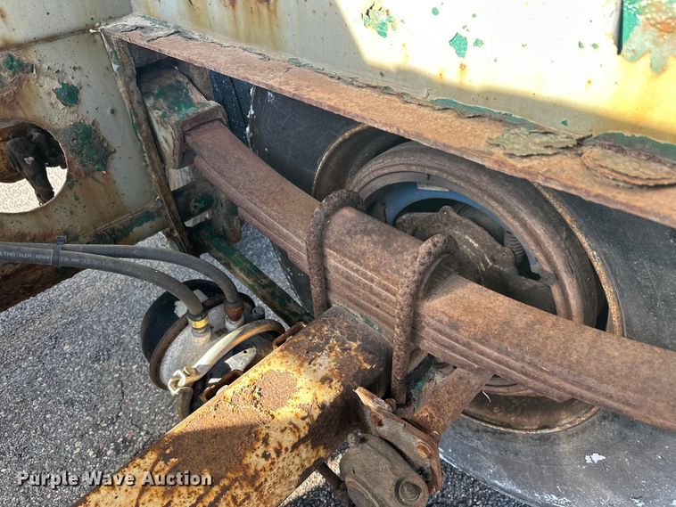 image for item FK1814 1969 Fruehauf tank trailer