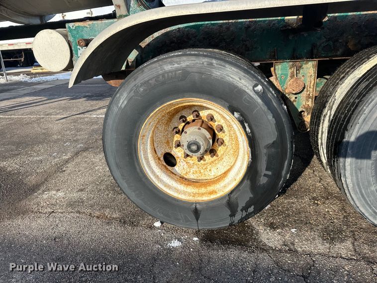 image for item FK1814 1969 Fruehauf tank trailer