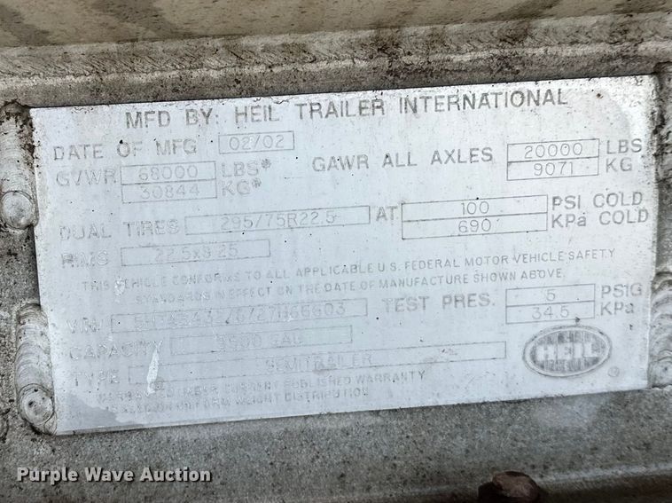 image for item FK1815 2002 Heil tank trailer