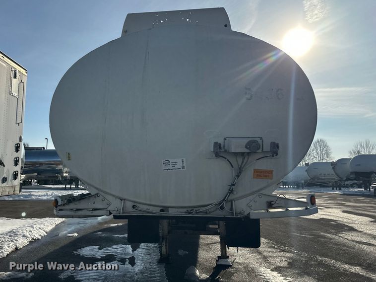 image for item FK1817 1994 Heil tank trailer