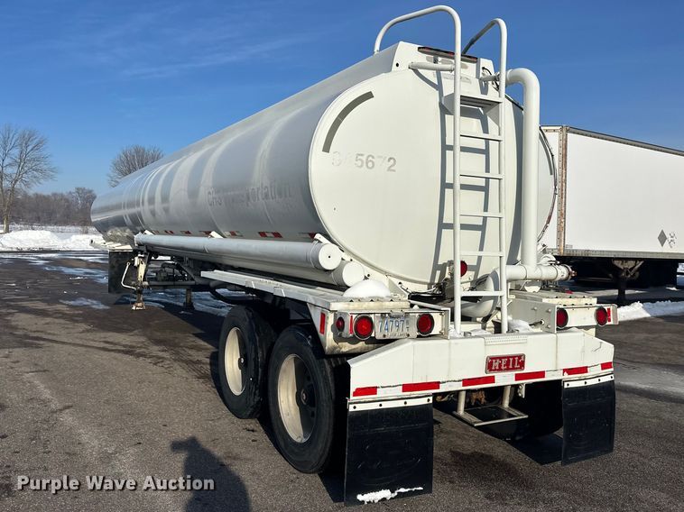 image for item FK1817 1994 Heil tank trailer