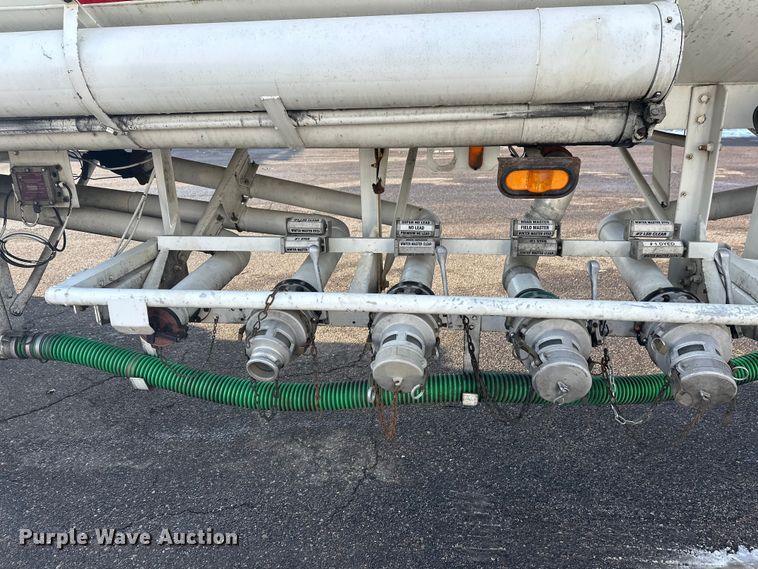 image for item FK1817 1994 Heil tank trailer