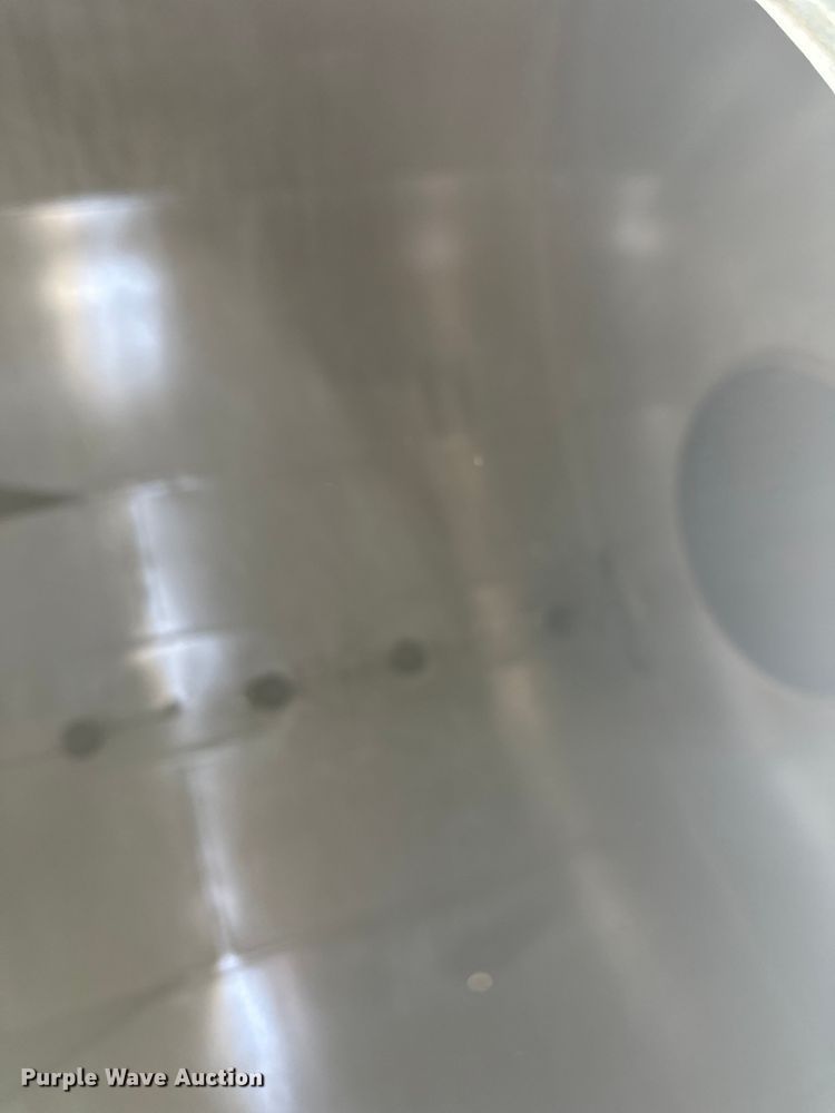 image for item FK1817 1994 Heil tank trailer