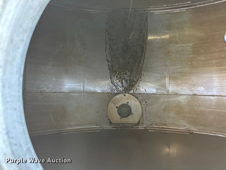 image for item FK1817 1994 Heil tank trailer