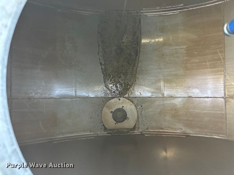 image for item FK1817 1994 Heil tank trailer