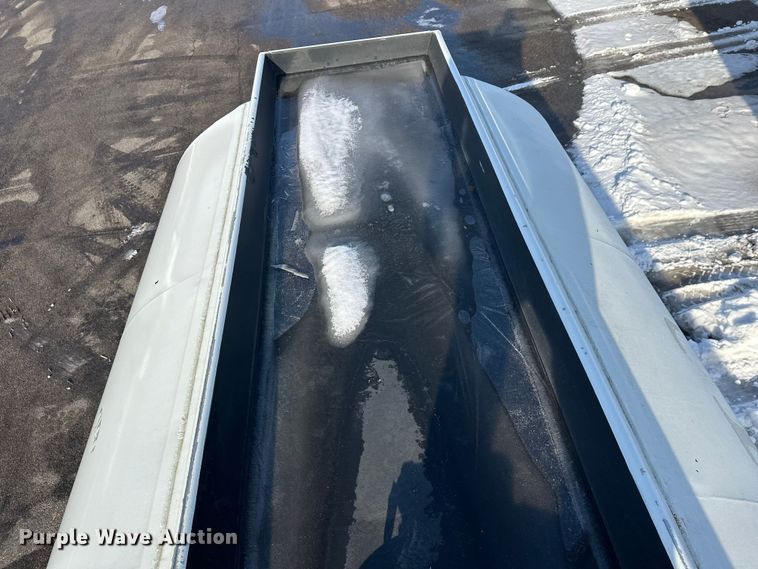 image for item FK1817 1994 Heil tank trailer