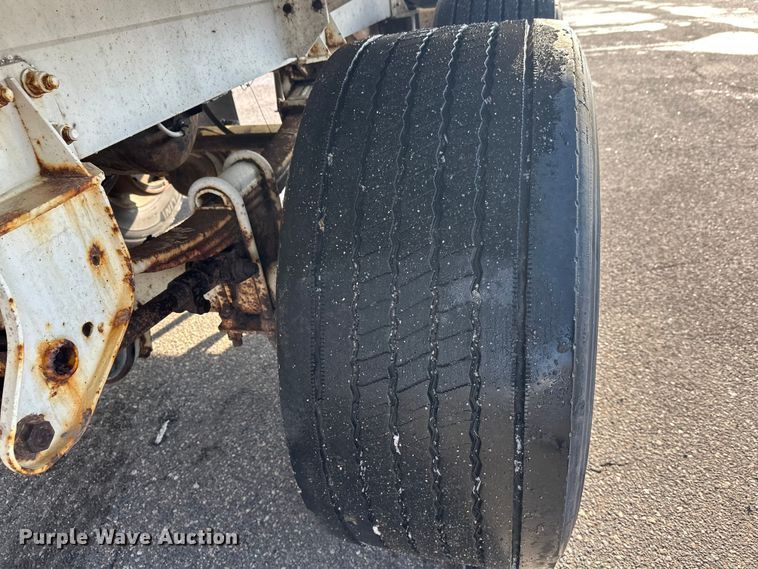 image for item FK1817 1994 Heil tank trailer