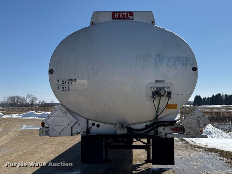 image for item ND9463 2009 Heil tank trailer