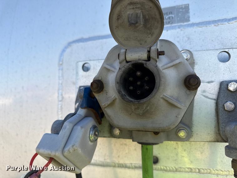 image for item ND9463 2009 Heil tank trailer