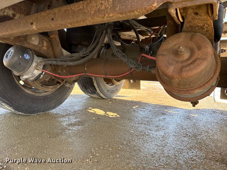 image for item ND9463 2009 Heil tank trailer