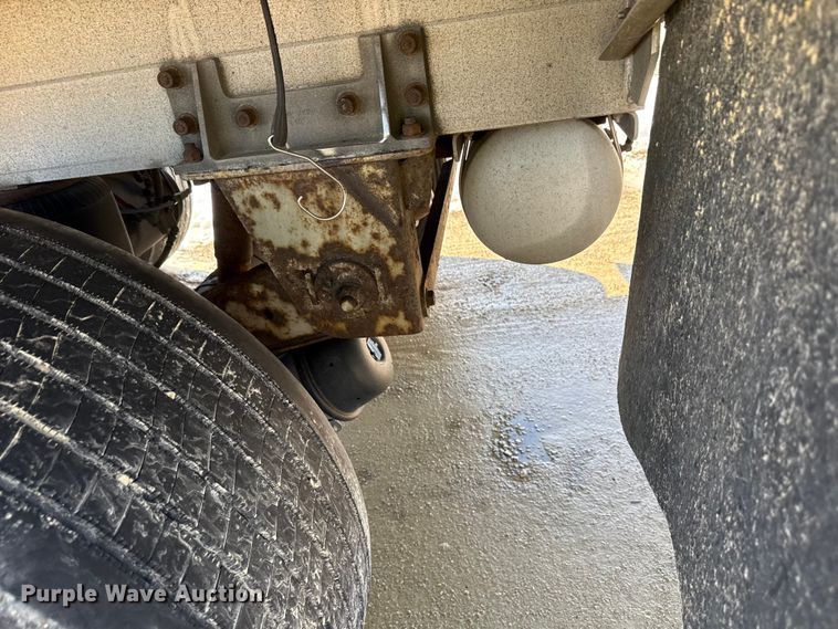 image for item ND9463 2009 Heil tank trailer