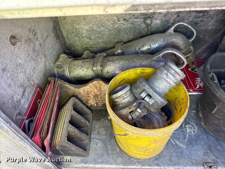 image for item ND9463 2009 Heil tank trailer