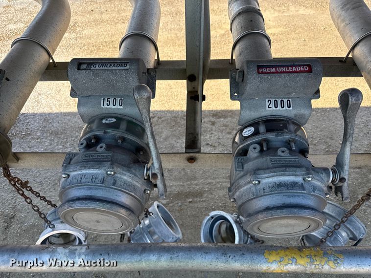 image for item ND9463 2009 Heil tank trailer