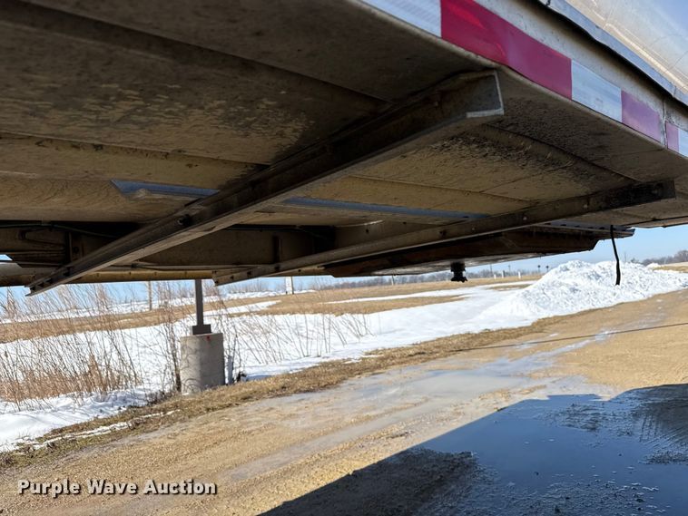 image for item ND9463 2009 Heil tank trailer