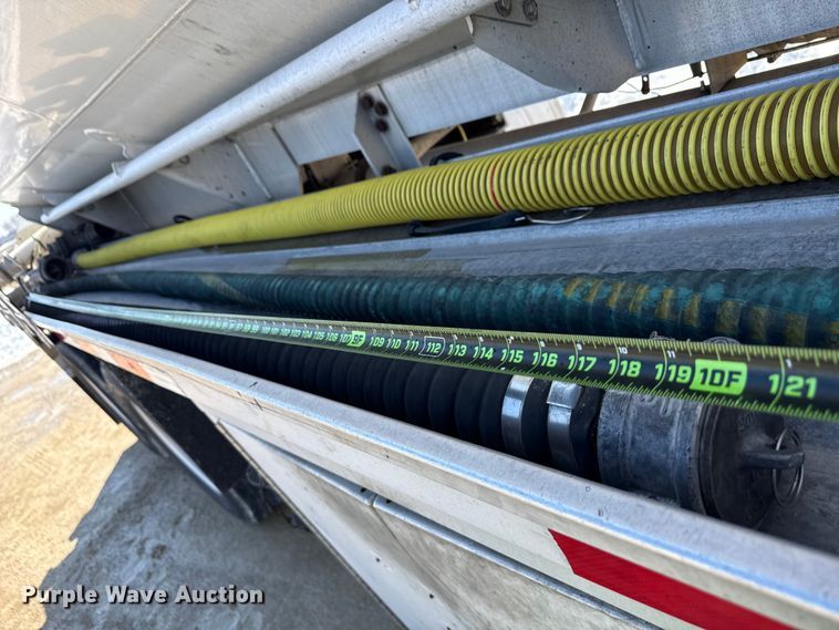 image for item ND9463 2009 Heil tank trailer