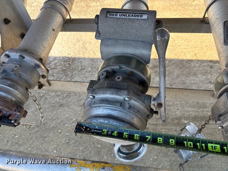 image for item ND9463 2009 Heil tank trailer