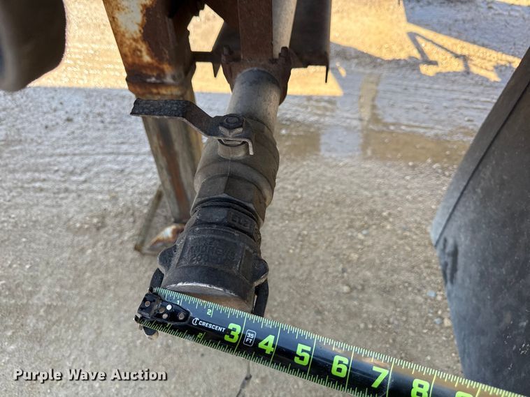 image for item ND9463 2009 Heil tank trailer