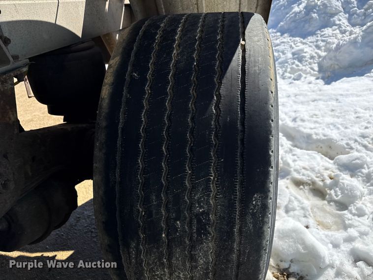 image for item ND9463 2009 Heil tank trailer