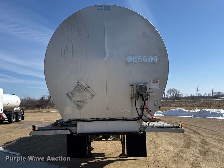 image for item ND9464 2008 Polar tank trailer