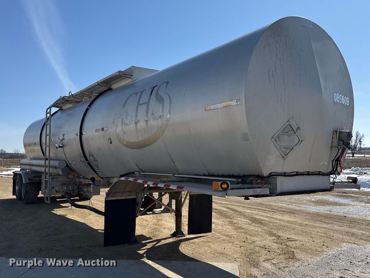 image for item ND9464 2008 Polar tank trailer