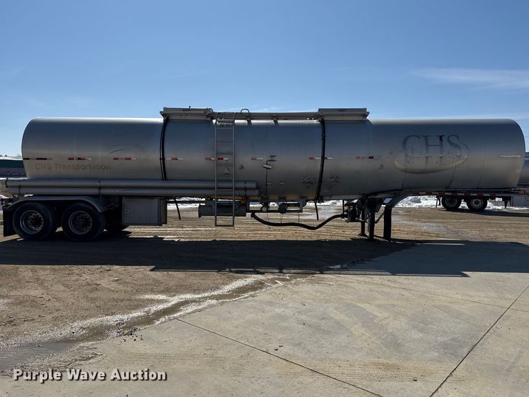 image for item ND9464 2008 Polar tank trailer